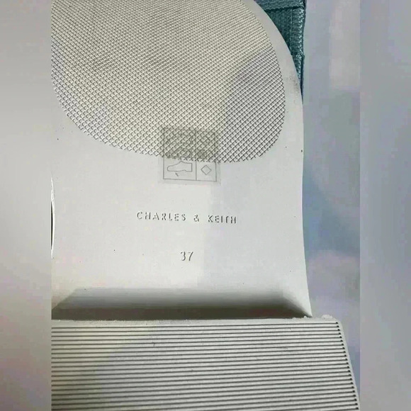 👑👑Charles & Keith Women's Chalk Nola Beaded Strap Platform Ivory Size 6.5 - Picture 12 of 16